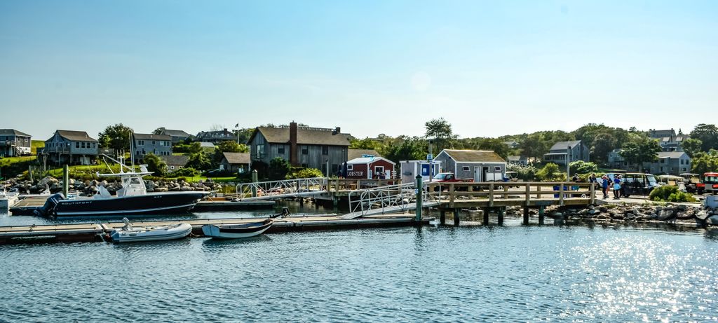 Cuttyhunk Pond Docks