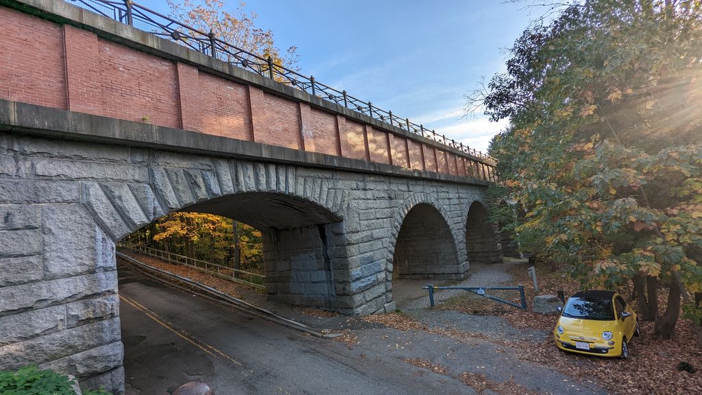 Echo-Bridge