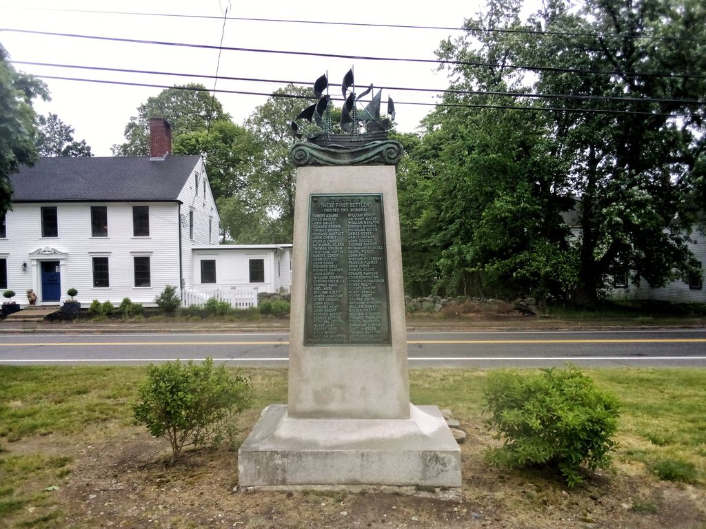 First Settlers Monument at the Lower Green