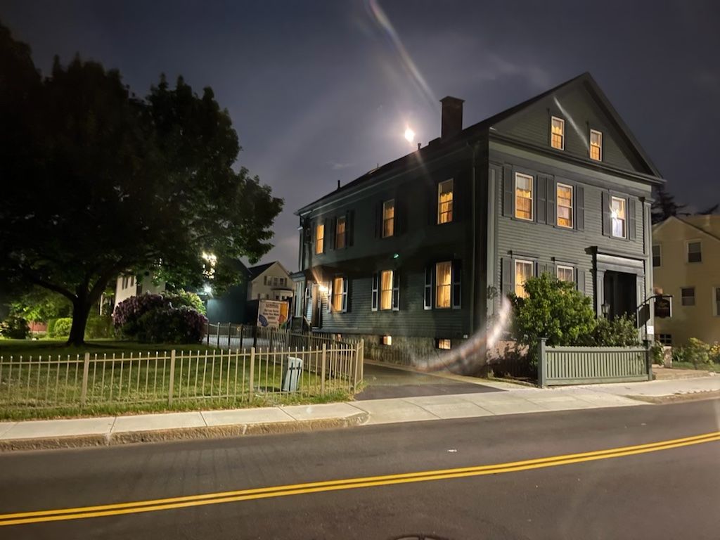 Lizzie Borden House (A Bed and Breakfast & Museum)