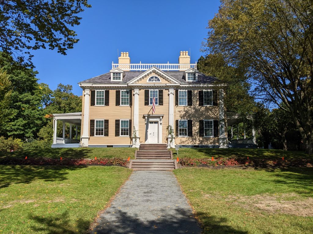 Longfellow House-Washington's Headquarters National Historic Site