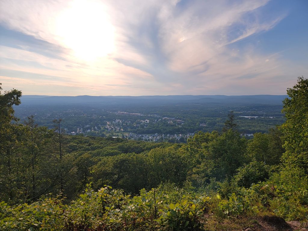 Mount Tom State Reservation