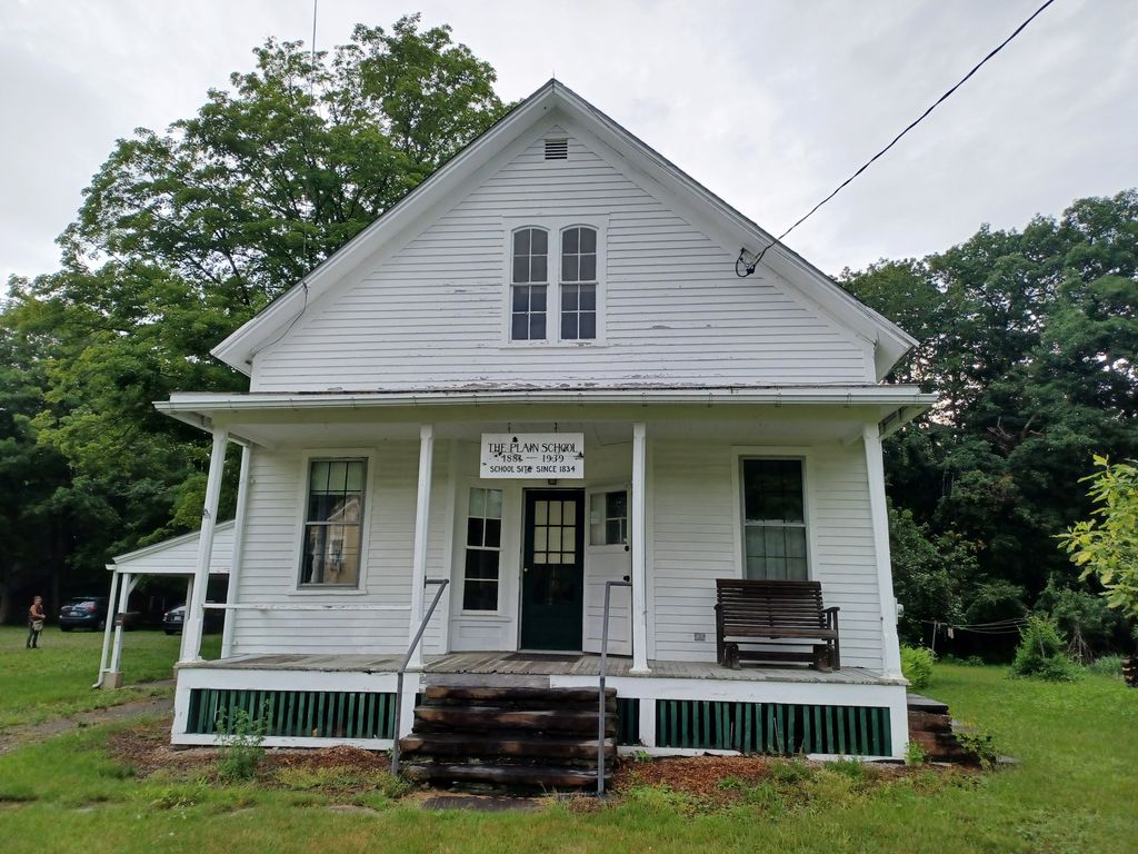 Plain School House