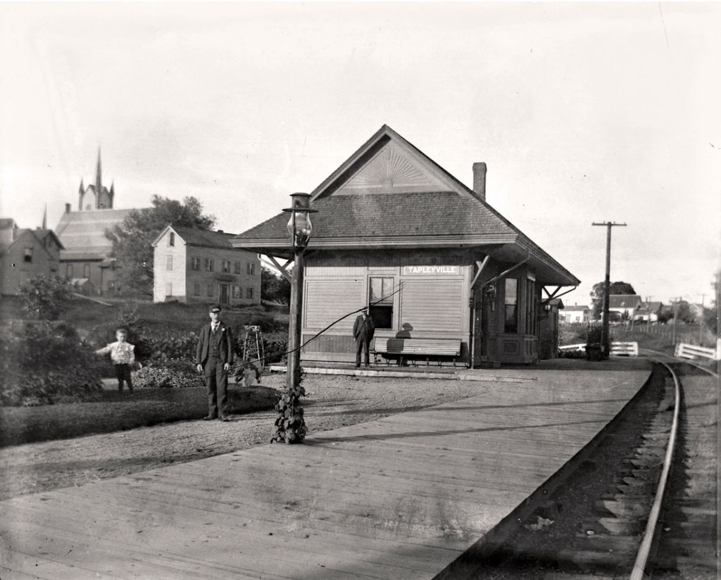 Tapleyville Station