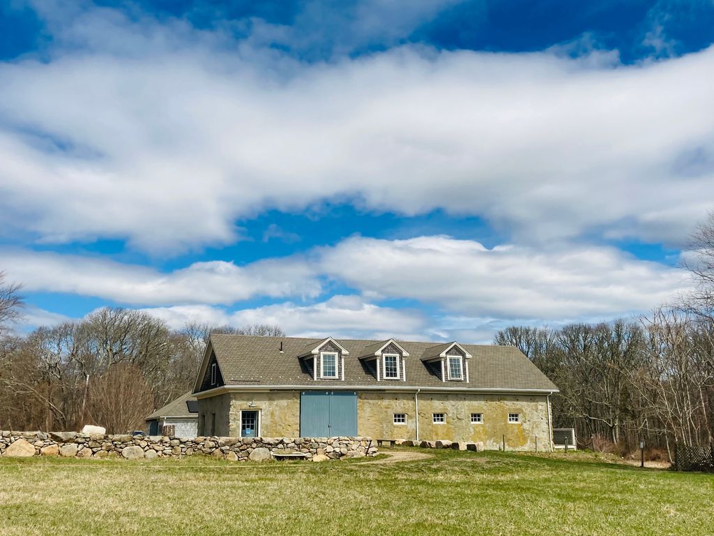 The-Stone-Barn-at-Mass-Audubons-Allens-Pond-Sanctuary