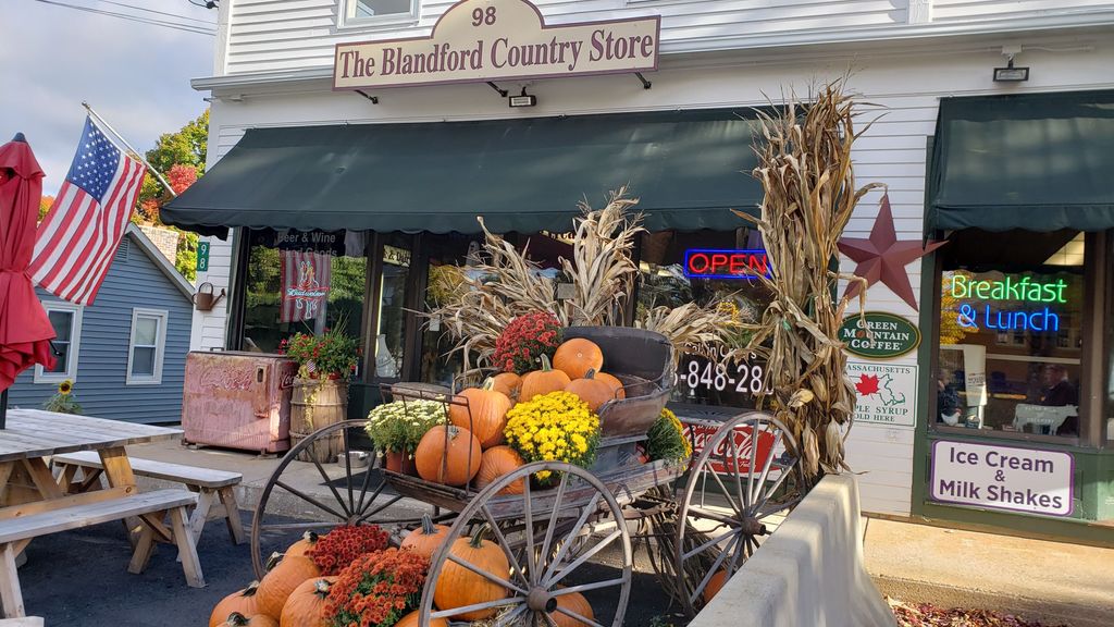 Blandford-Country-Store