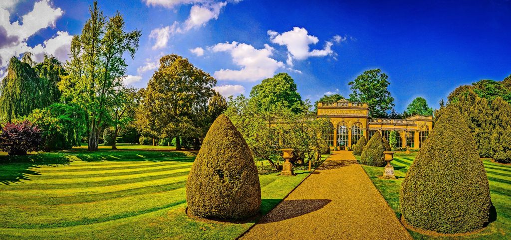 Castle-Ashby-Gardens