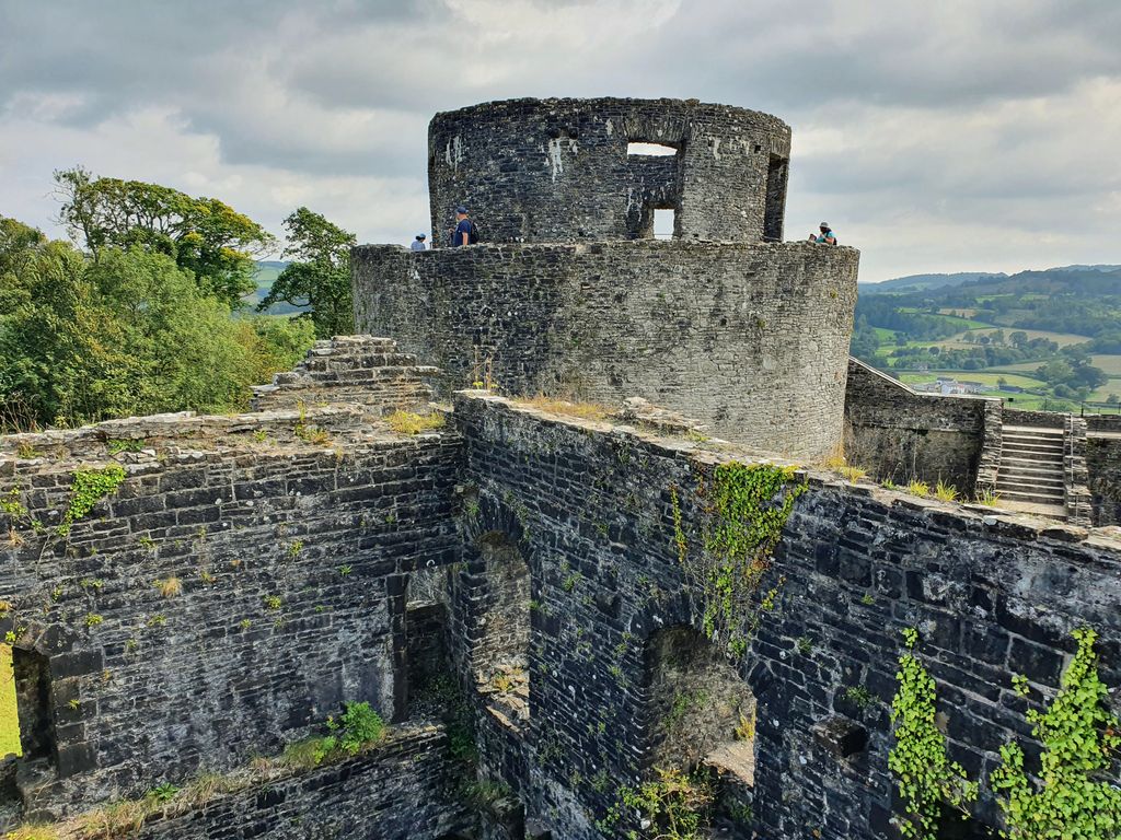 Castle-Dinefwr-1