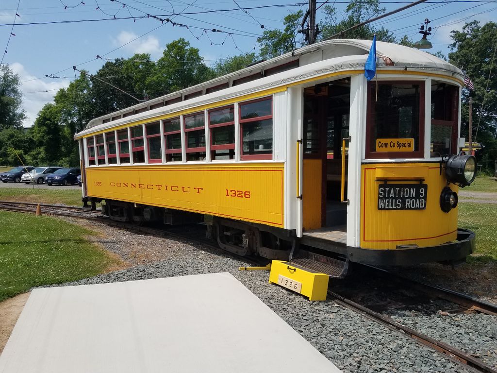 Connecticut-Trolley-Museum-1