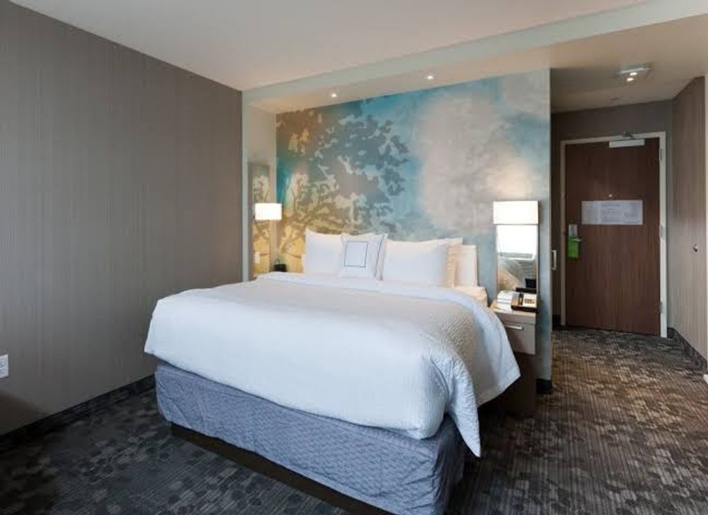 Courtyard-by-Marriott-Boston-Littleton-1