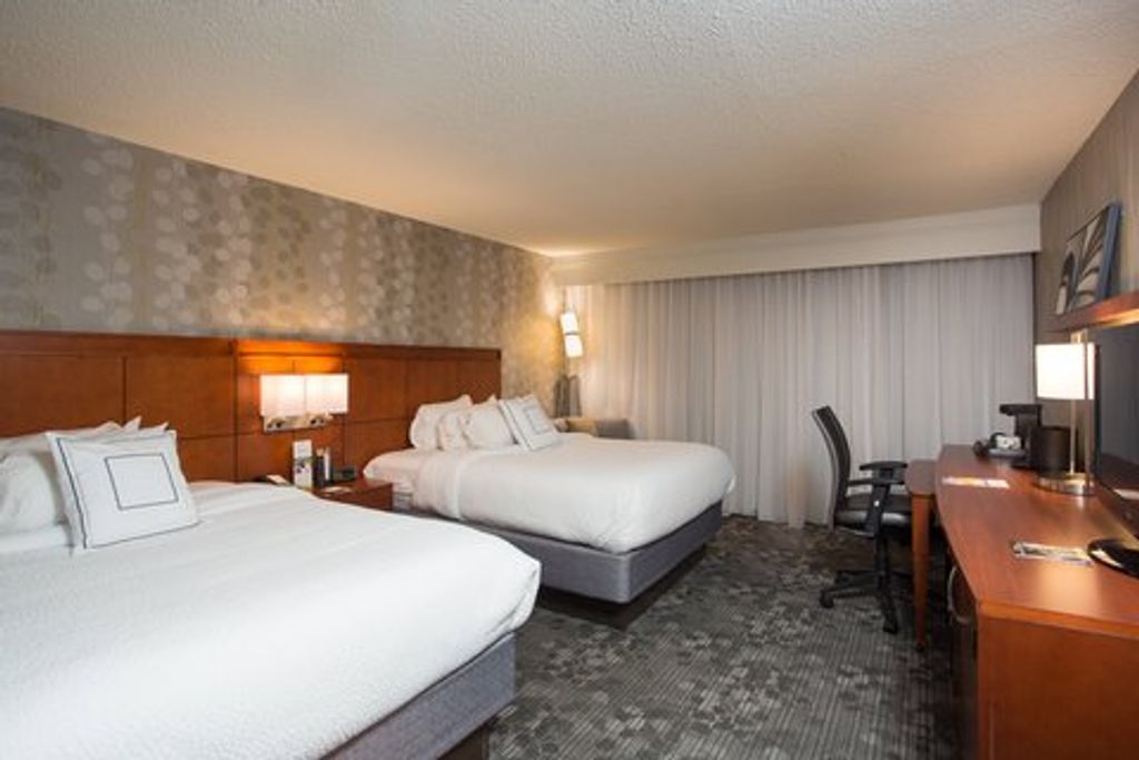 Courtyard-by-Marriott-Boston-Westborough-1