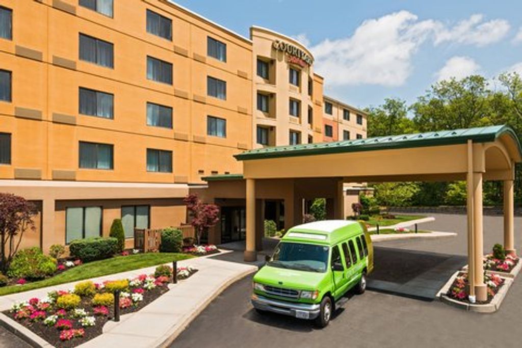 Courtyard-by-Marriott-Providence-Lincoln