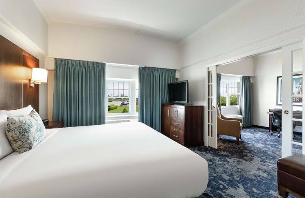 DoubleTree-by-Hilton-Hotel-Cape-Cod-Hyannis