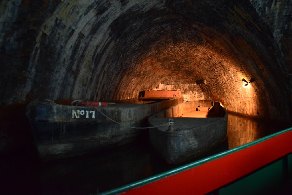 Dudley-Canal-Tunnel-1