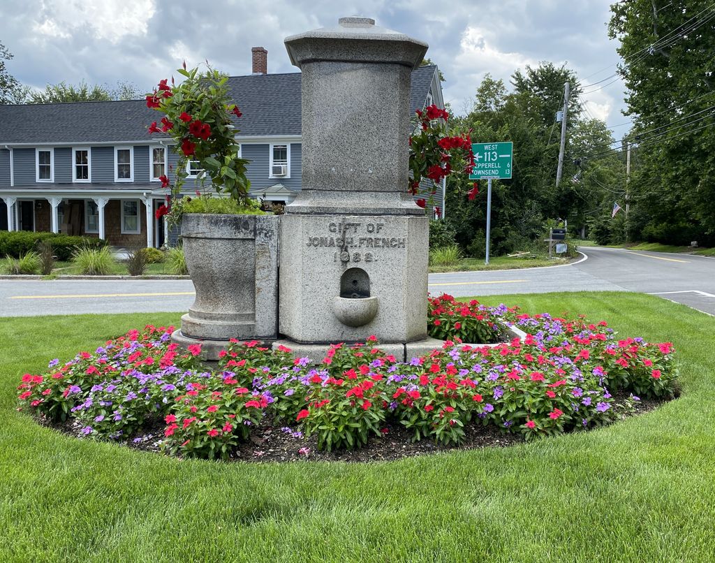 Dunstable-Horse-Watering-Trough