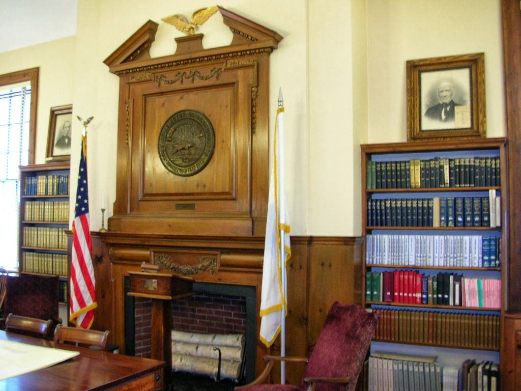 Dyer-Memorial-Library-Archives