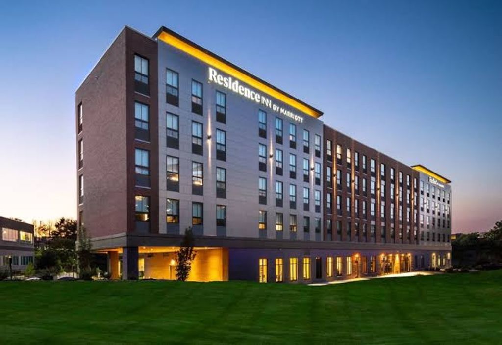 Fairfield-Inn-Suites-by-Marriott-Boston-Waltham-2