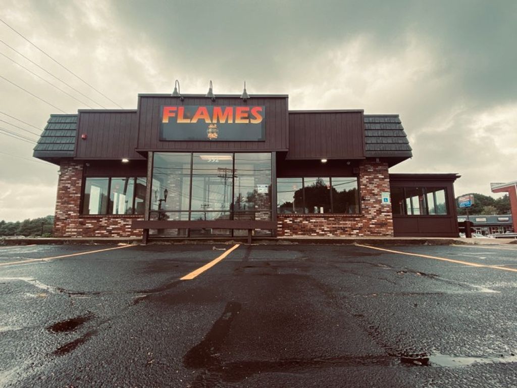 Flames-Restaurant