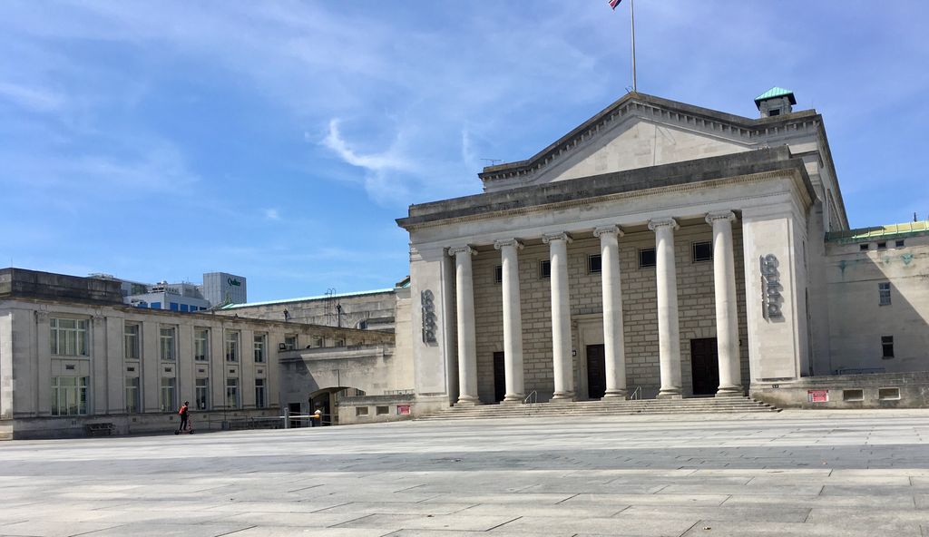 Guildhall-Square