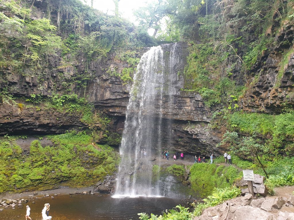 Henrhyd-Falls-2