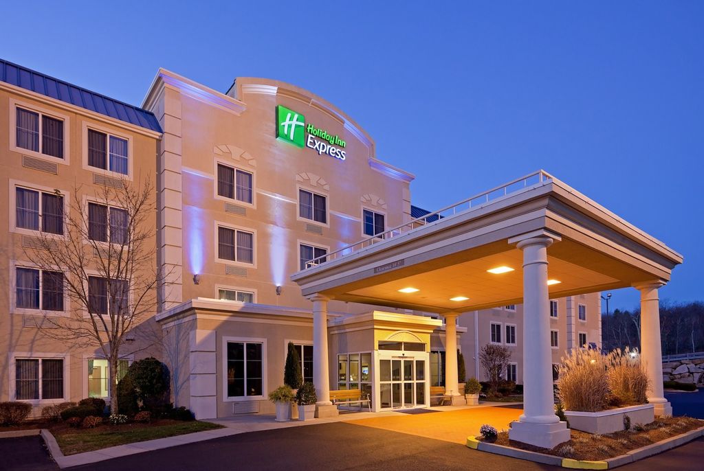 Holiday-Inn-Express-Boston-Milford-an-IHG-Hotel