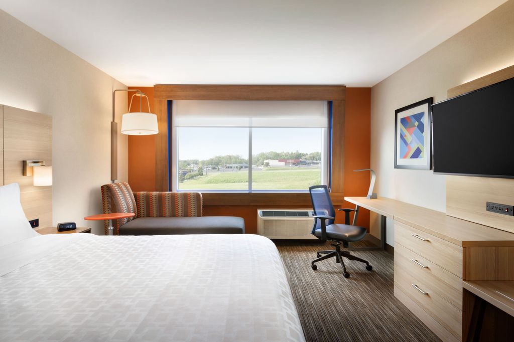 Holiday-Inn-Express-Chelmsford-an-IHG-Hotel-1