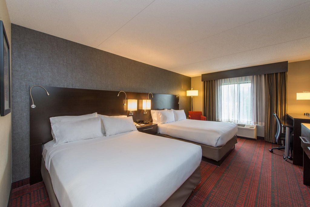 Holiday-Inn-Express-Suites-Auburn-an-IHG-Hotel-1