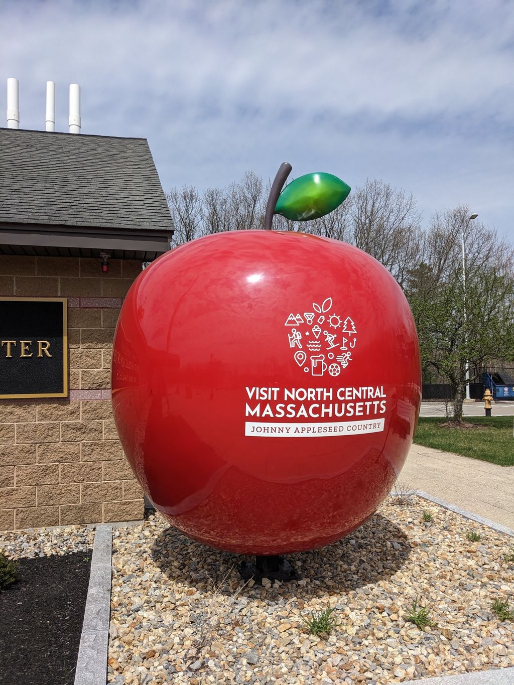 Johnny-Appleseed-Visitors-Center-1