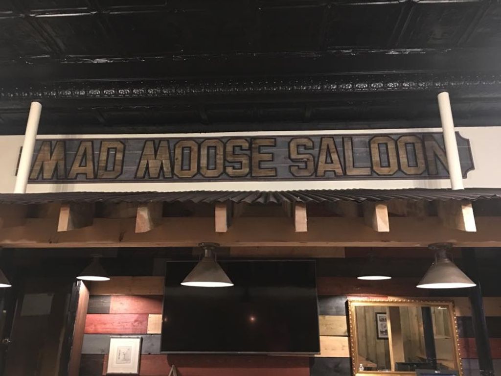 Mad-Moose-Saloon