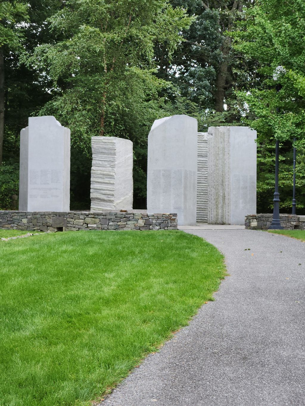 Massachusetts-Vietnam-Veterans-Memorial-1