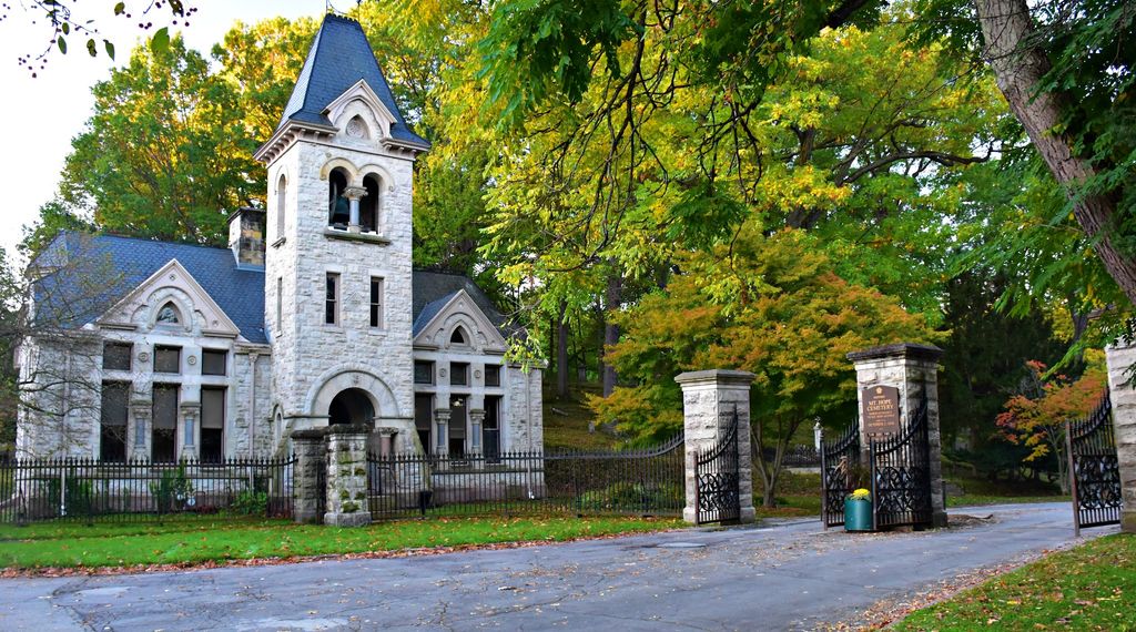 Mount-Hope-Cemetery