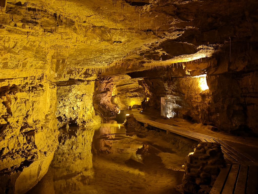 National-Showcaves-Centre-for-Wales-2