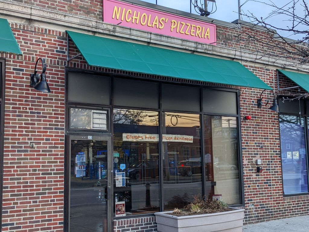 Nicholas-Pizzeria