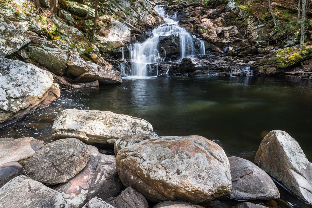 Parking-for-Wahconah-Falls