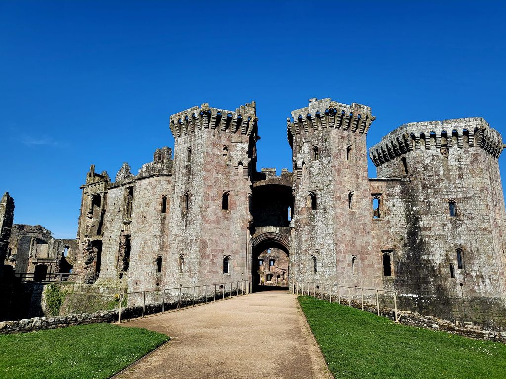 Raglan-Castle-1