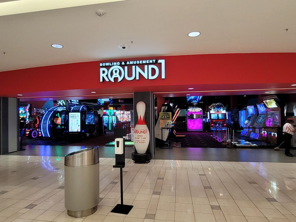 Round1-Bowling-Amusement-1