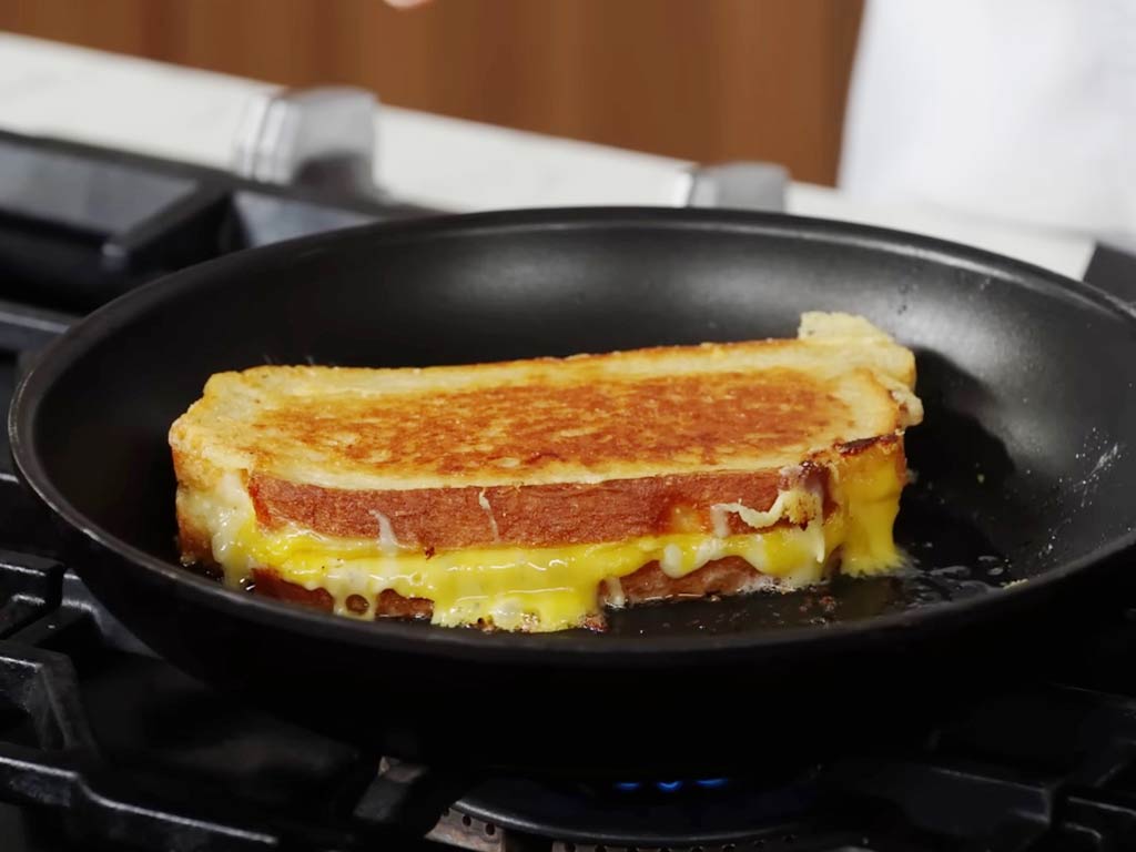 Tips to Make Perfect Roxy's Gourmet Grilled Cheese At Home
