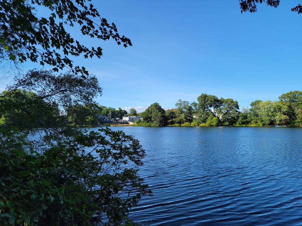 Sand-Pond-Public-Beach