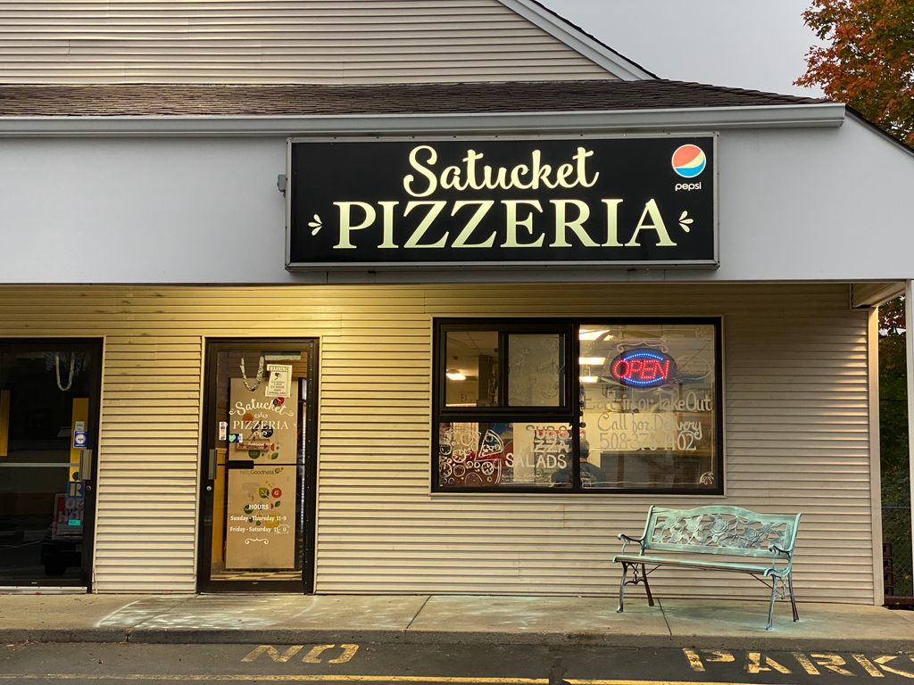 Satucket-Pizzeria