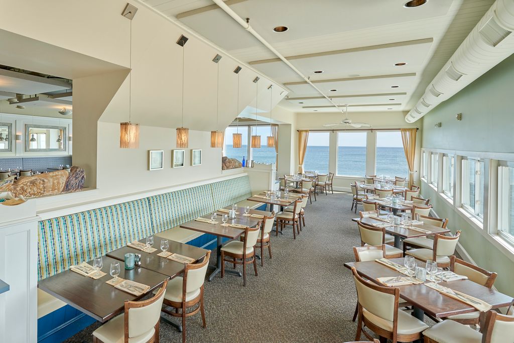 Seaglass-Restaurant-and-Lounge