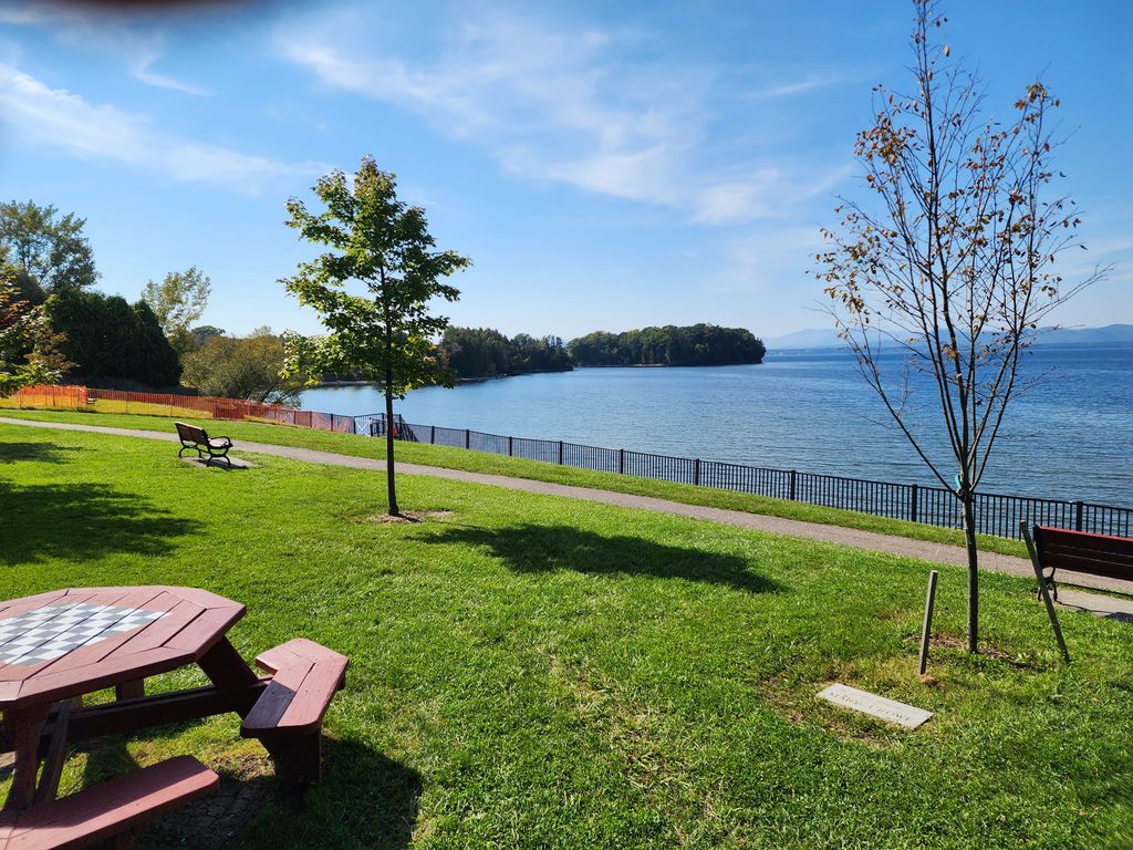 Shelburne-Town-Beach