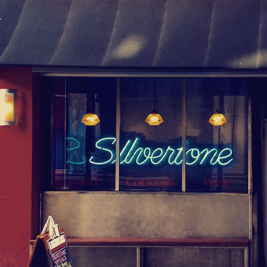 Silvertone-Bar-Grill