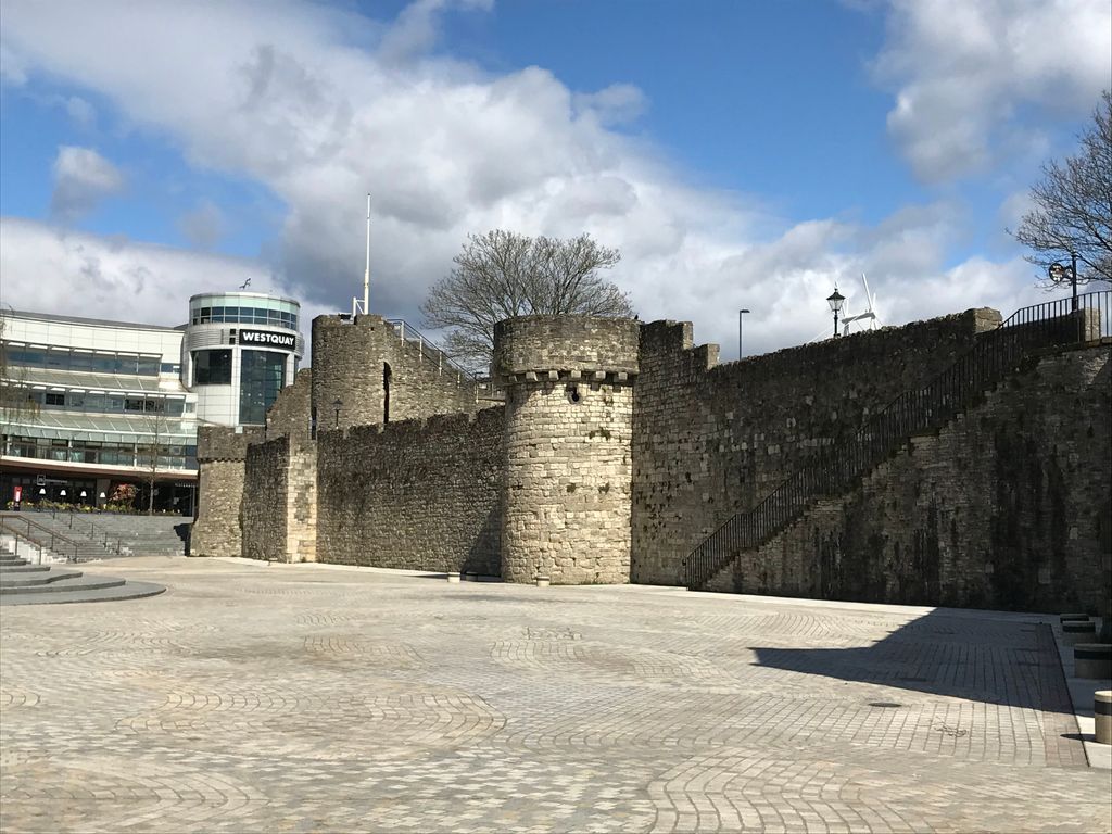 Southampton-Town-Walls-1