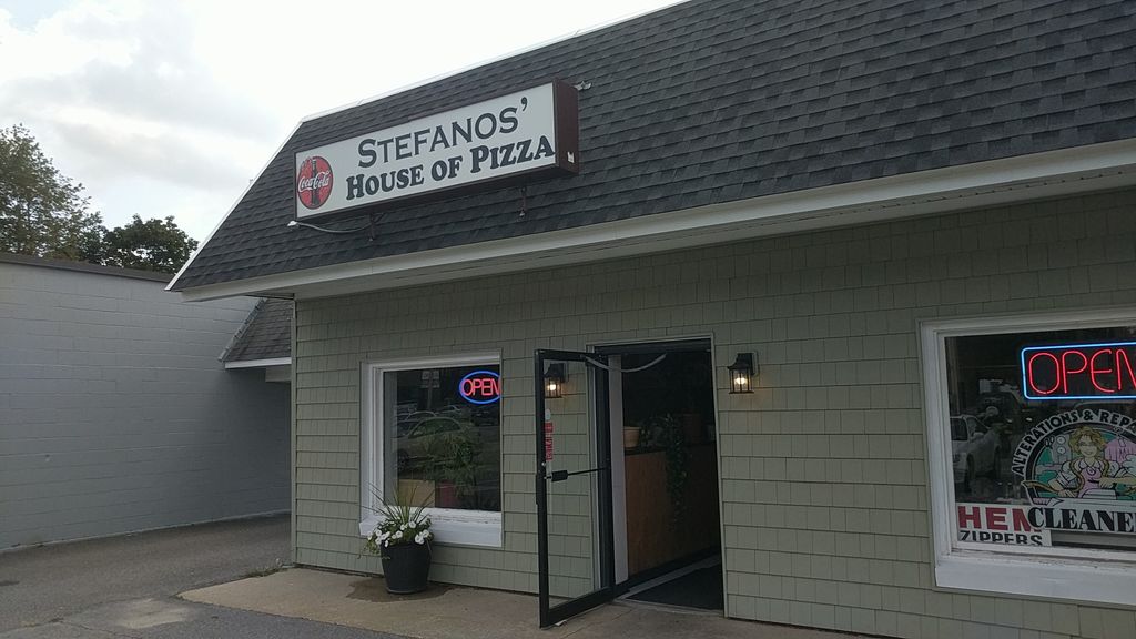 Stefanos-House-of-Pizza