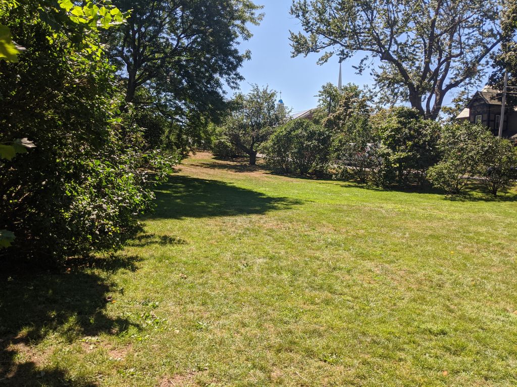 Swampscott-Lilac-Garden