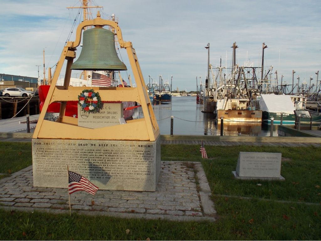 The-National-Lightship-Sailors-Memorial