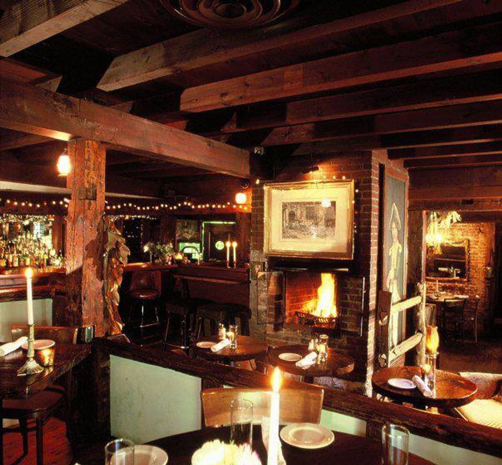 The-Stagecoach-Tavern-at-Race-Brook-Lodge