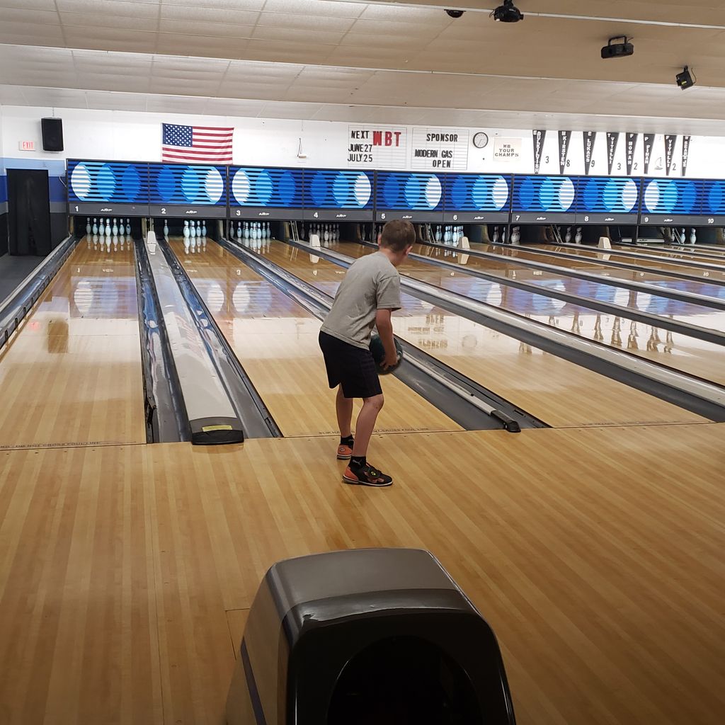 Wallenpaupack-Bowling-and-Sports-Center