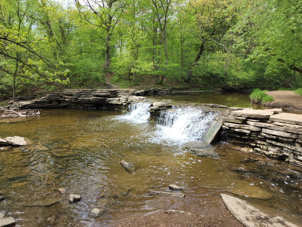 Waterfall-Glen-Forest-Preserve