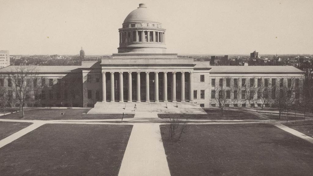 Massachusetts Institute of Technology (MIT)